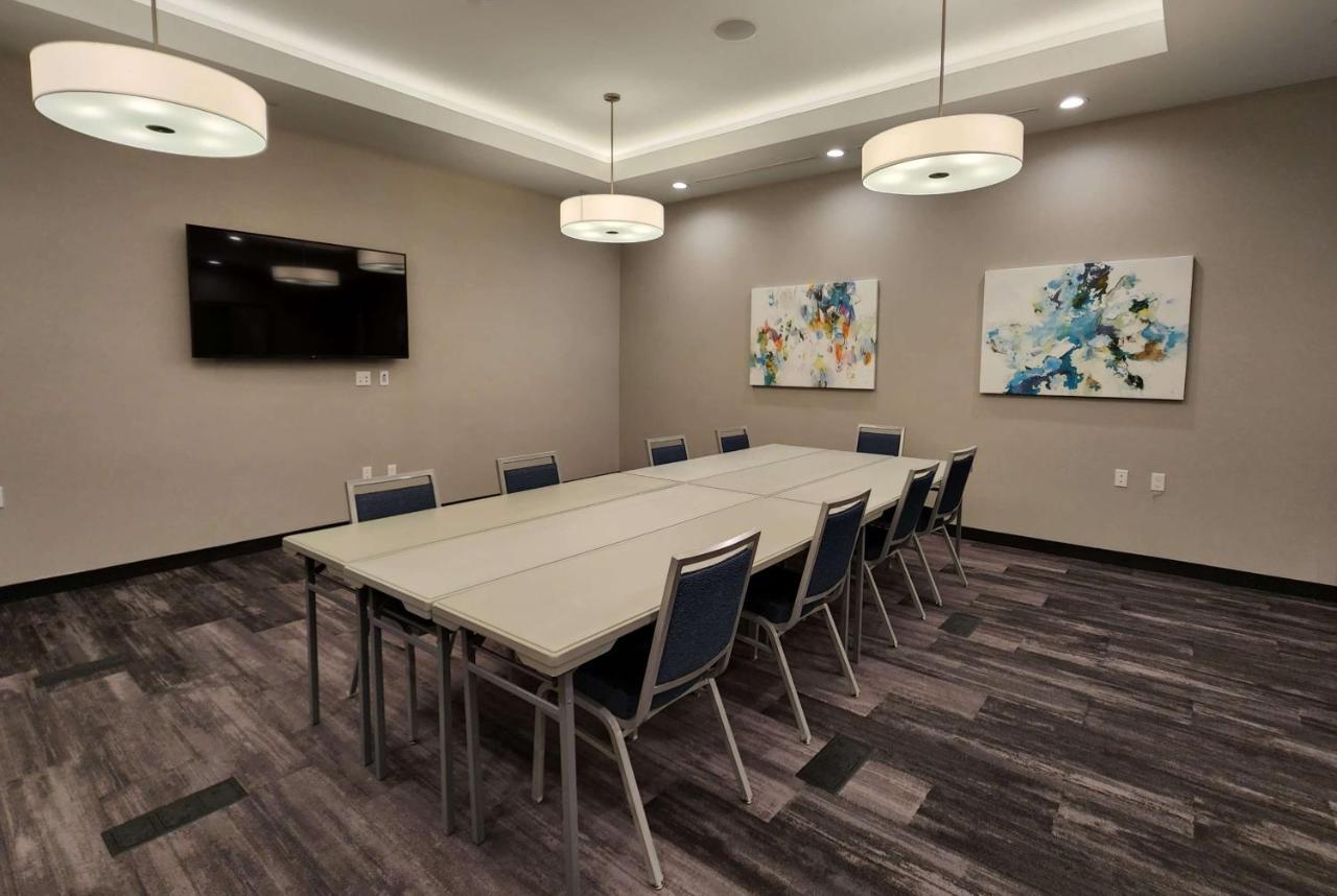 Hawthorn Extended Stay By Wyndham Флюгервил Екстериор снимка