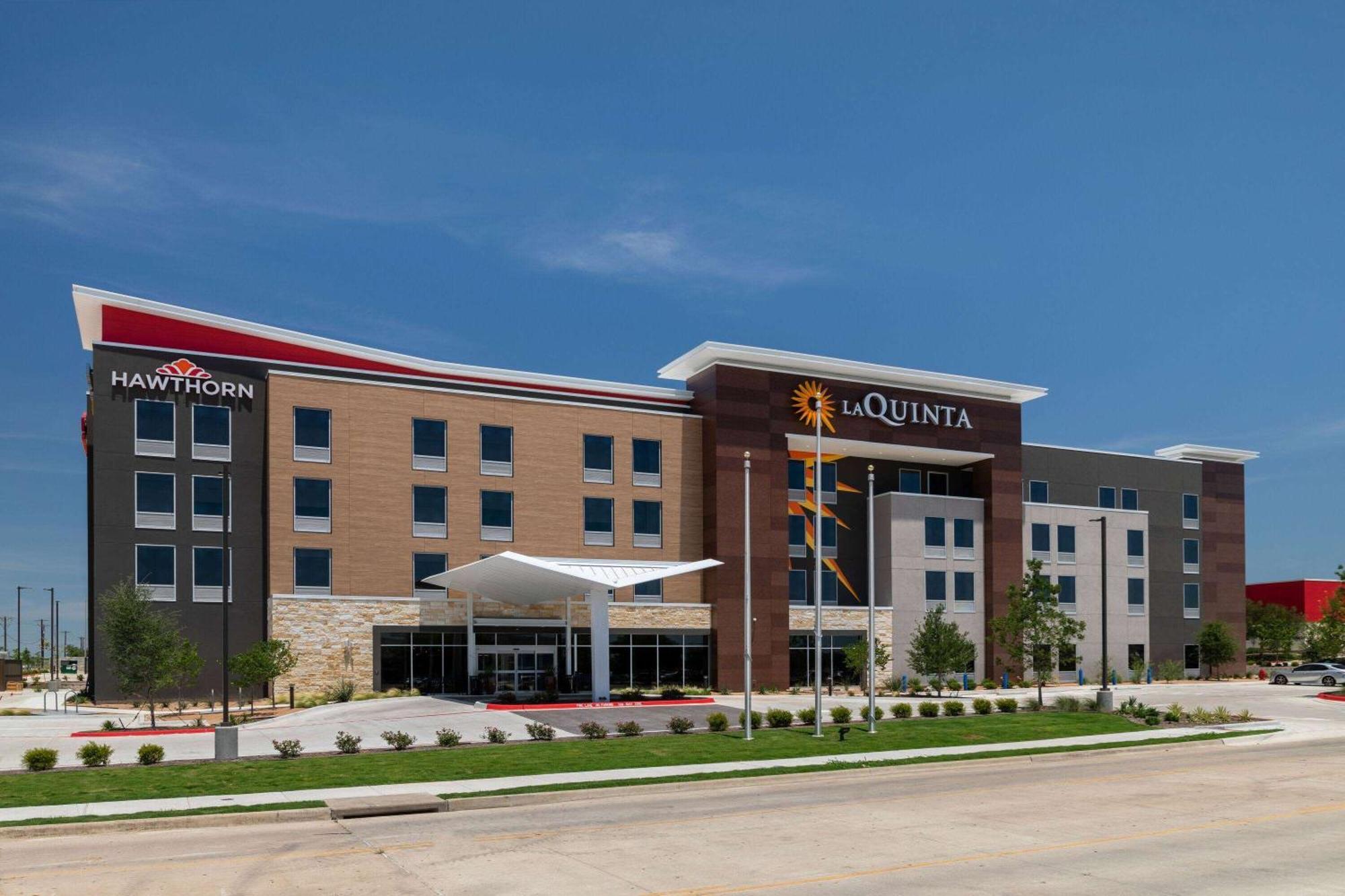Hawthorn Extended Stay By Wyndham Флюгервил Екстериор снимка