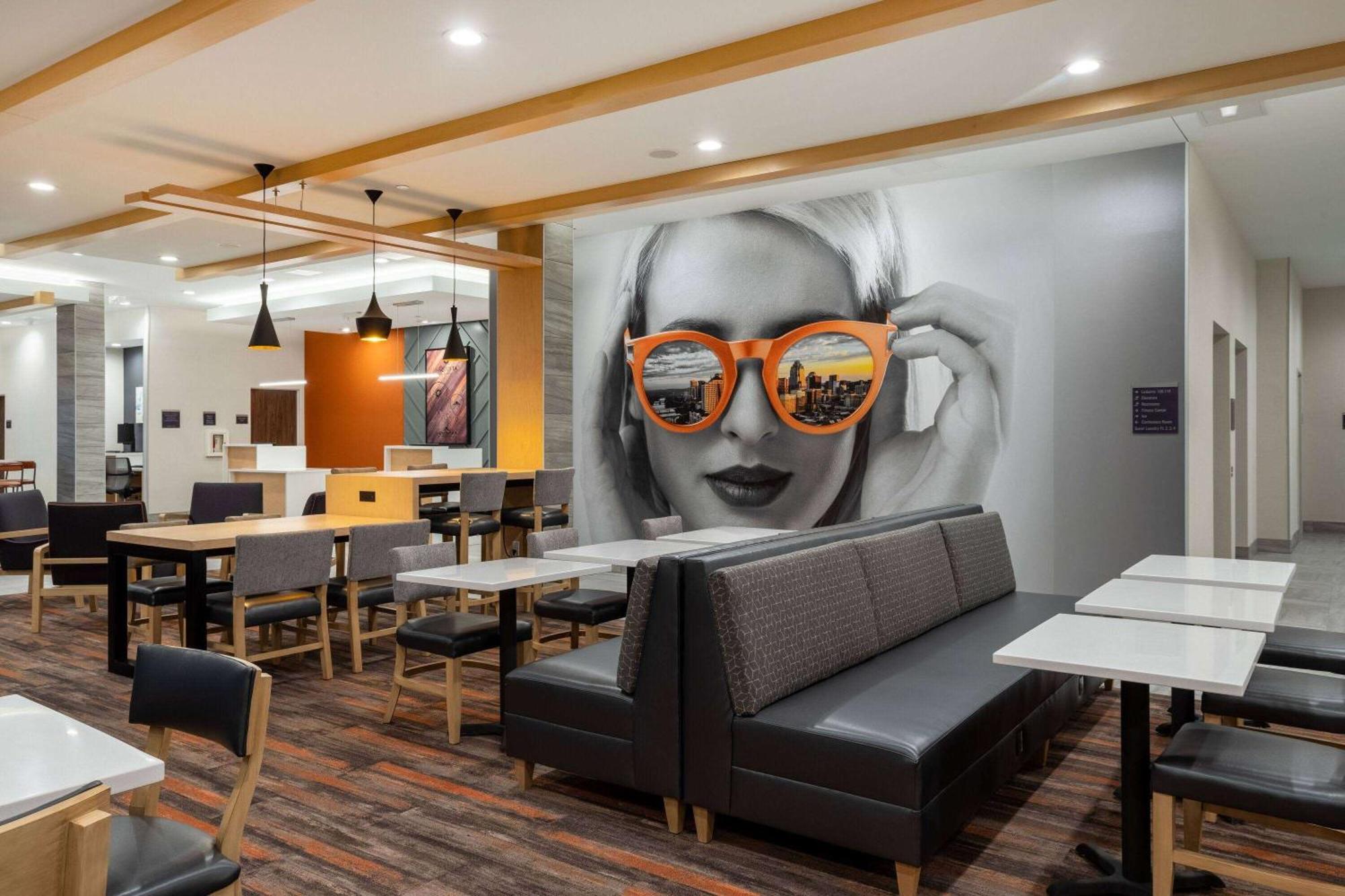 Hawthorn Extended Stay By Wyndham Флюгервил Екстериор снимка